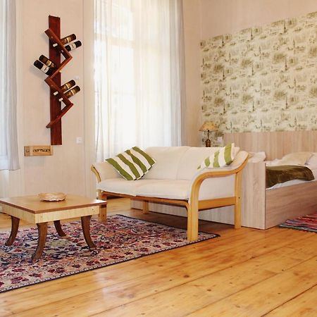 Solo Room Apartment Tbilisi Eksteriør bilde